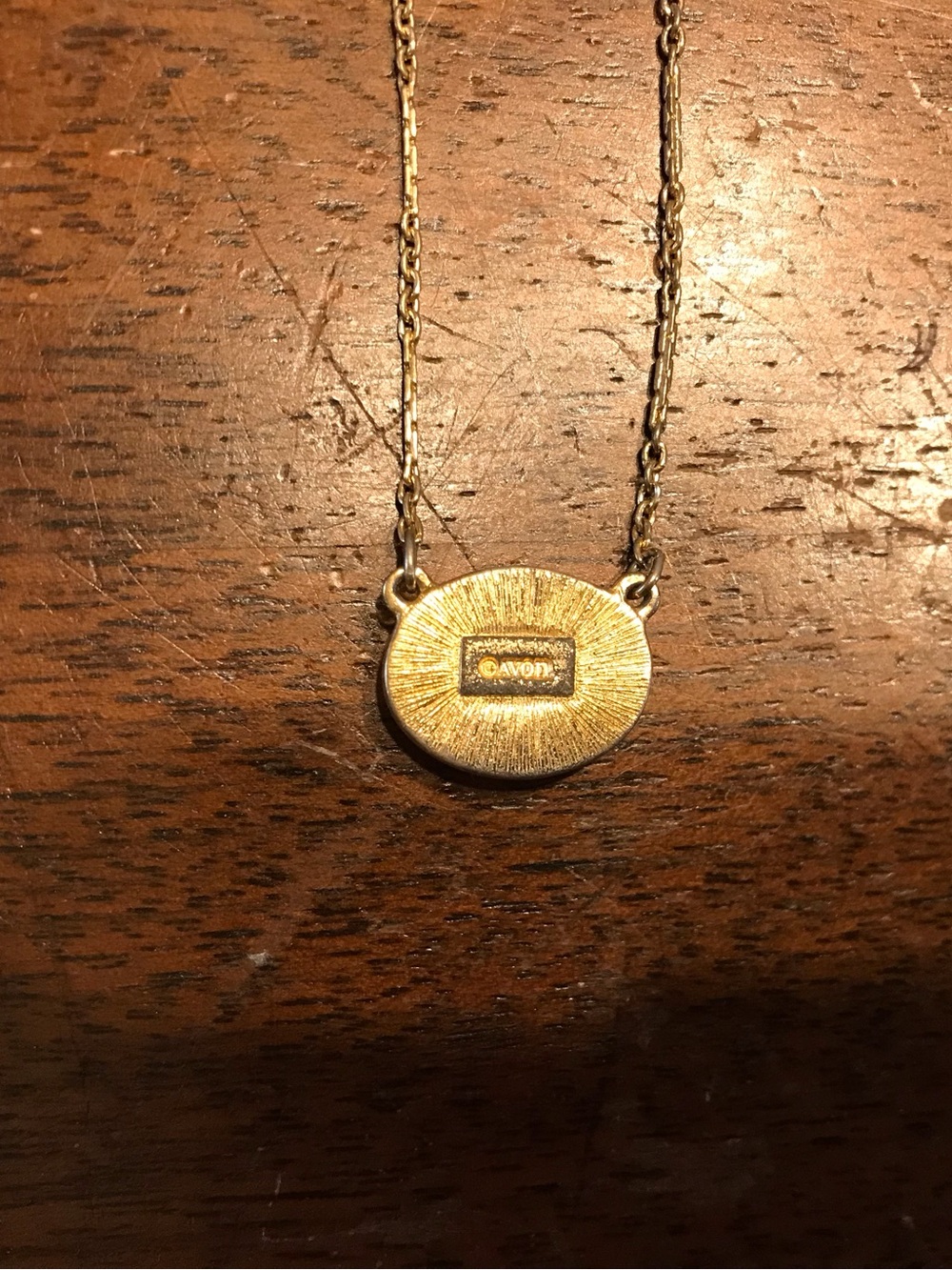 Vintage Avon Snowflake Oval Pendant Necklace - Picture 5 of 8